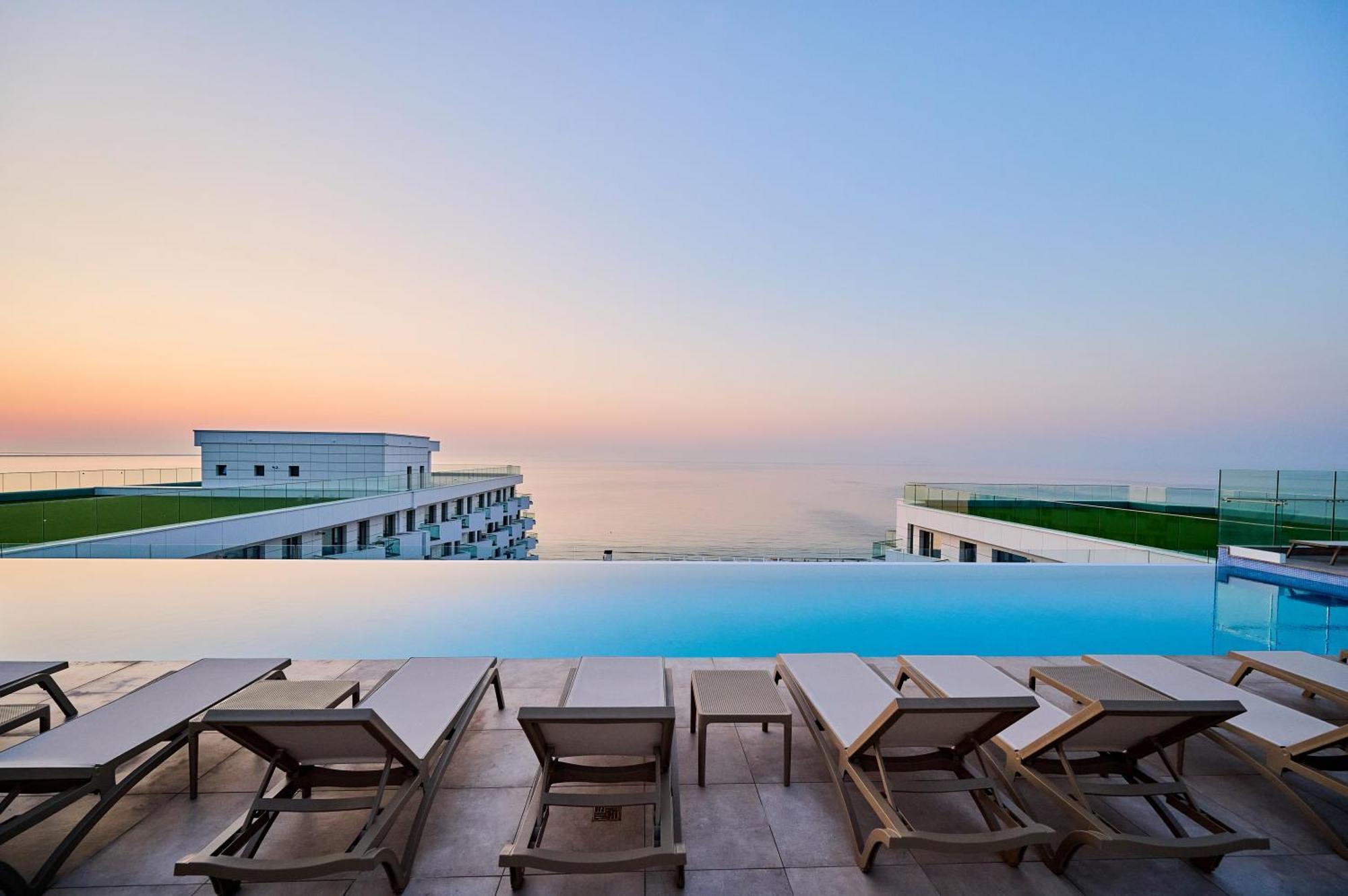 Arrogance Queen Studio - Infinity Pool & Spa Неводарі Екстер'єр фото