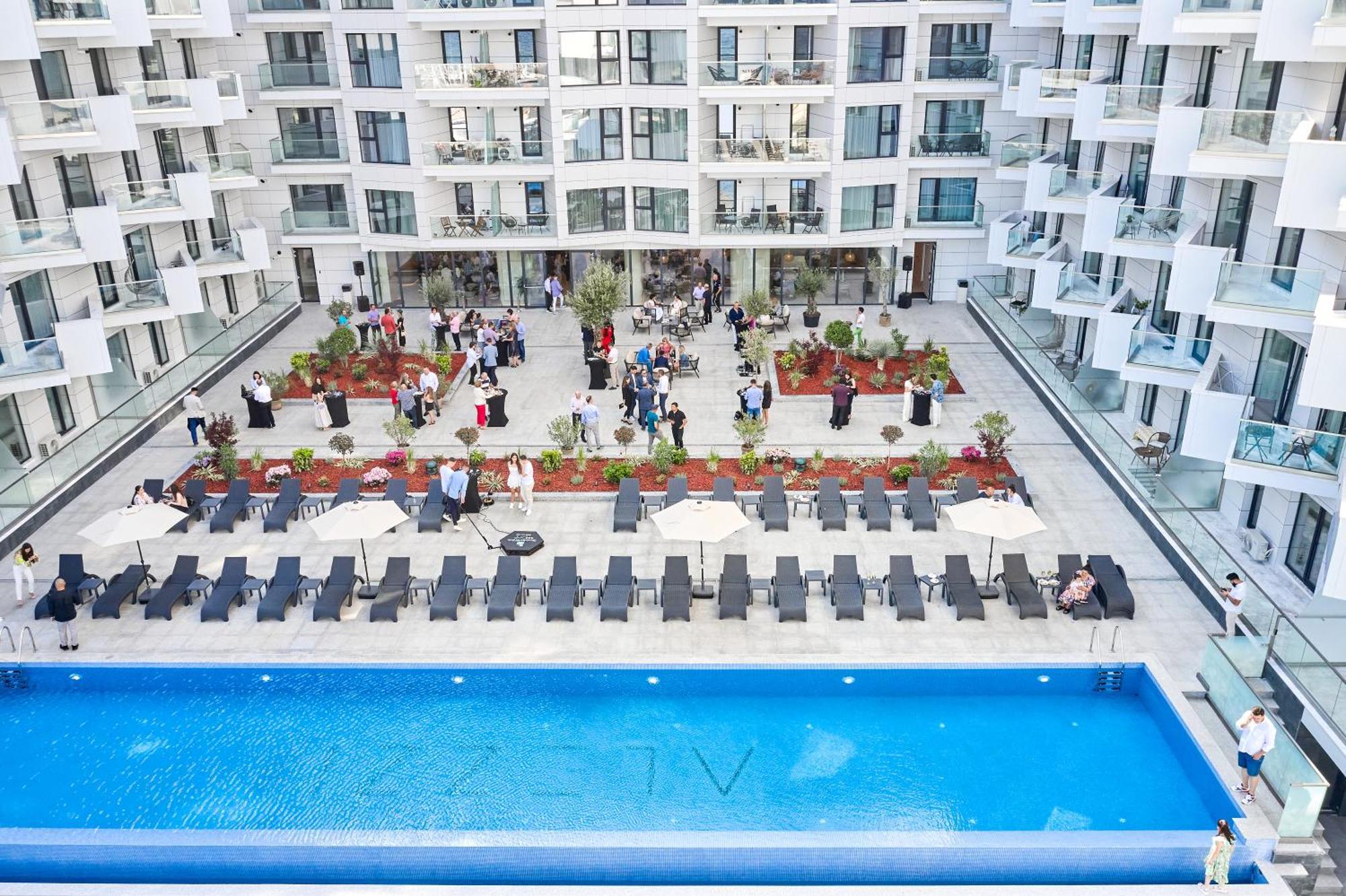 Arrogance Queen Studio - Infinity Pool & Spa Неводарі Екстер'єр фото